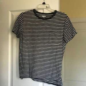 Old Navy Boyfriend T-Shirt Grey Size Medium